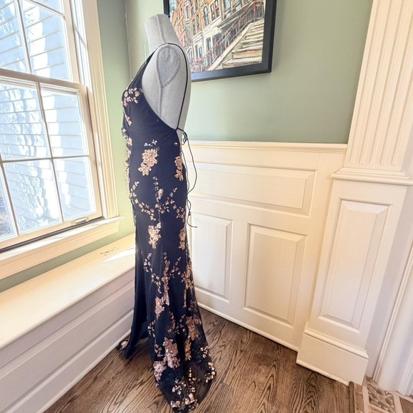 Simplee Rose gold Sequin plunge v-neckline backless mermaid dress in Black - Picture 2 of 8